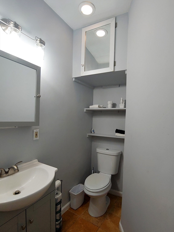 61 West Cedar St, Beacon Hill