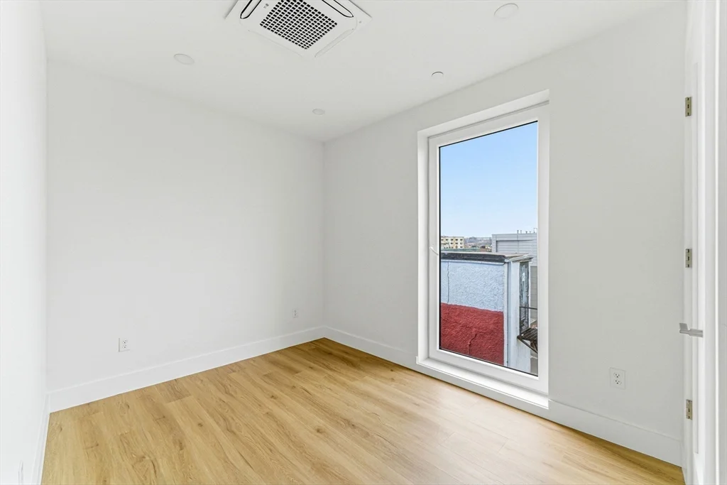 1035 Commonwealth Ave, Allston