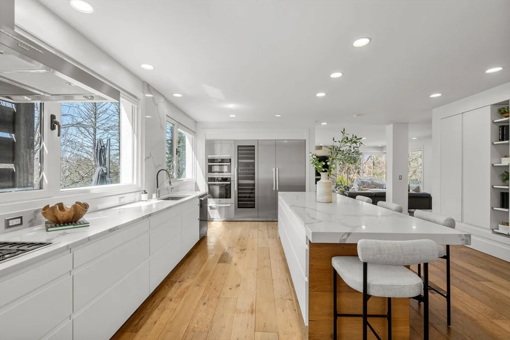 30 Whipple Rd, Lexington