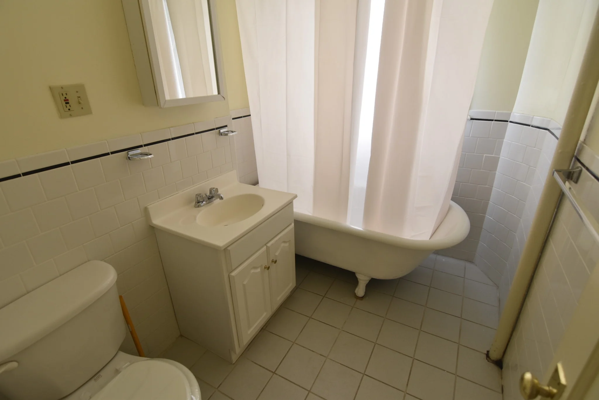 16 Queensberry St, Fenway