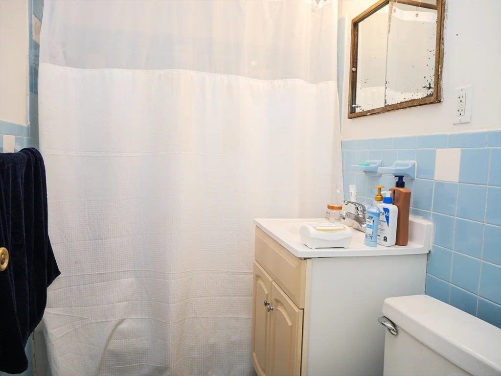 1039 Commonwealth Ave, Allston