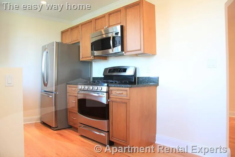 60 Brattle St, Harvard Square