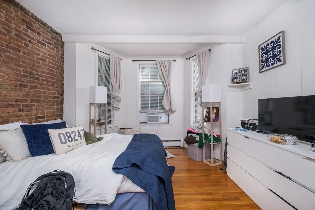 4 Wigglesworth St, Mission Hill