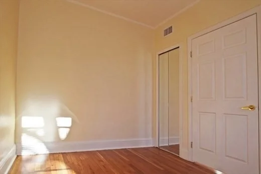 73 Thatcher St, Coolidge Corner