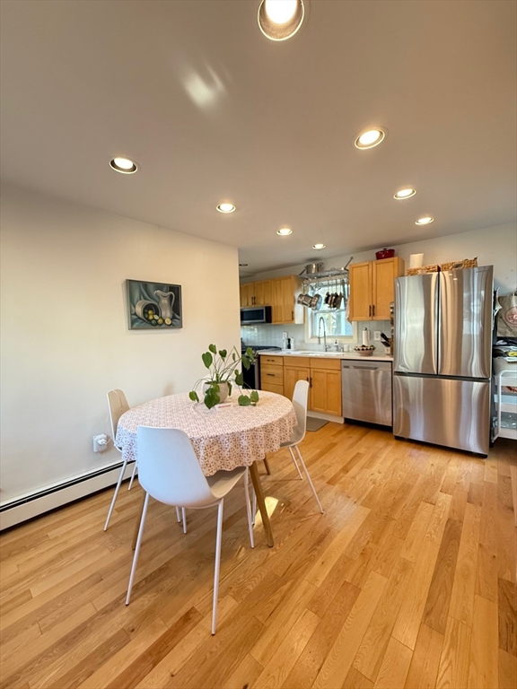 34 Everett Ave, East Somerville