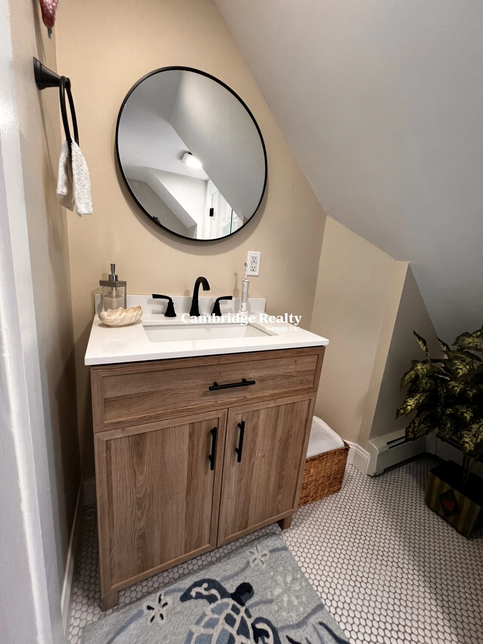 626-628 Washington St, Wellesley