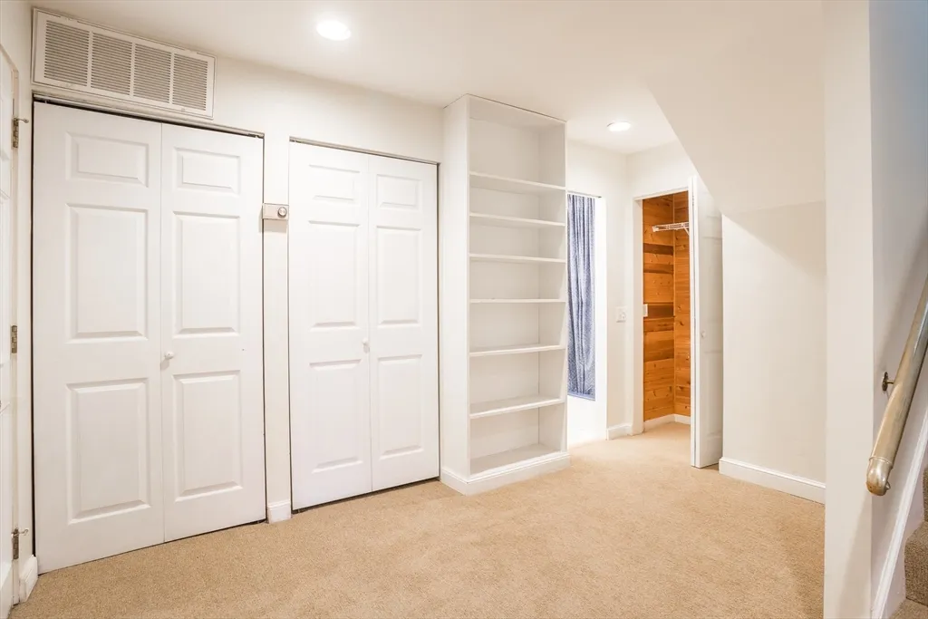 327 Commonwealth Ave, Back Bay