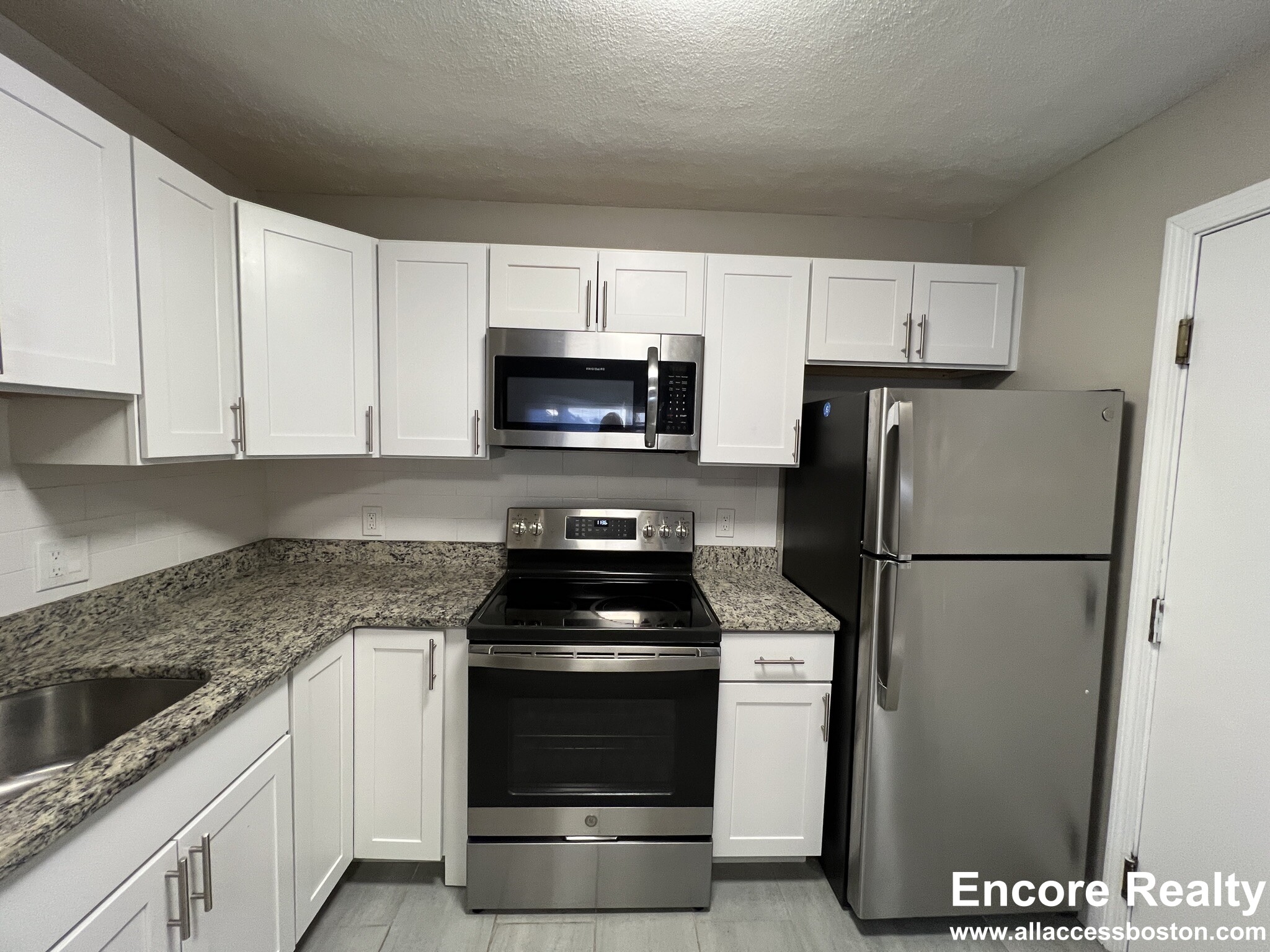 280 Grove St, Auburndale