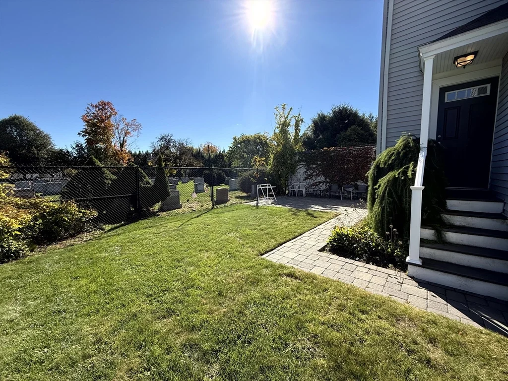 89 Grove St, Belmont