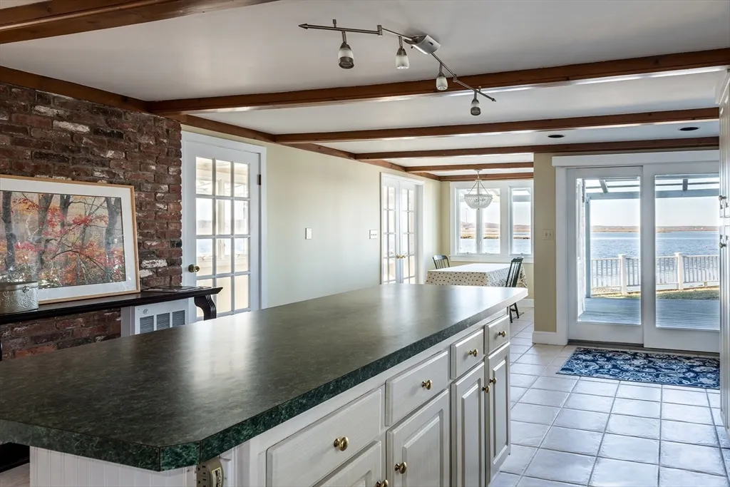 33 Eagle Hill Rd, Great Neck