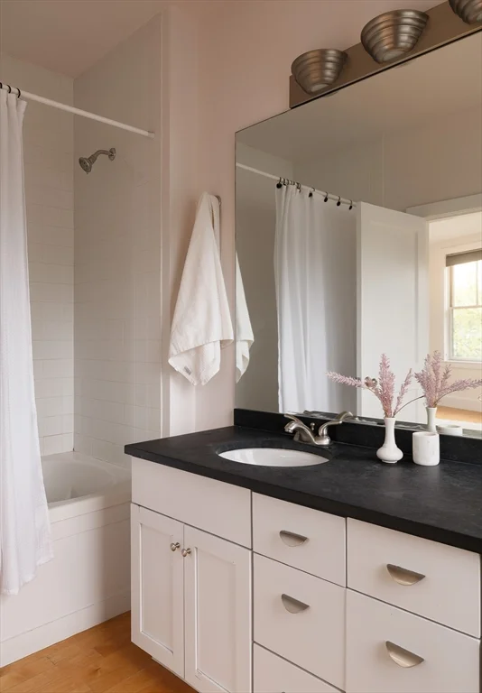 94 Hampshire St, The Port