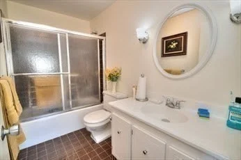 295 Lynn Shore Dr, Swampscott