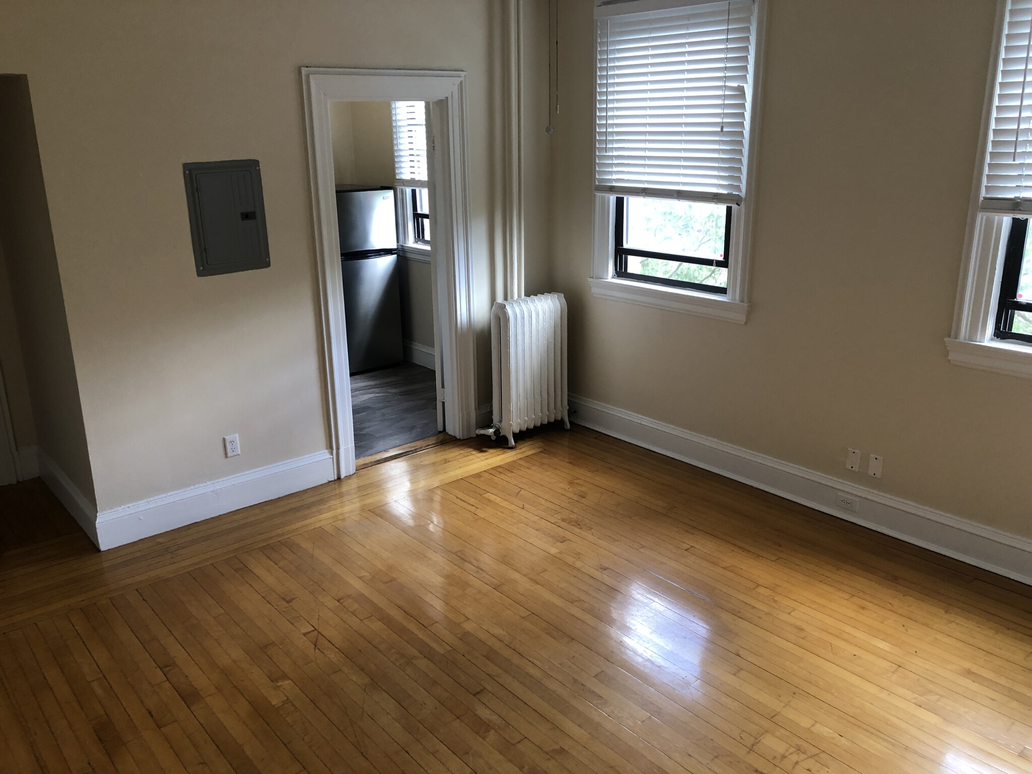 1470 Beacon St, Corey Hill