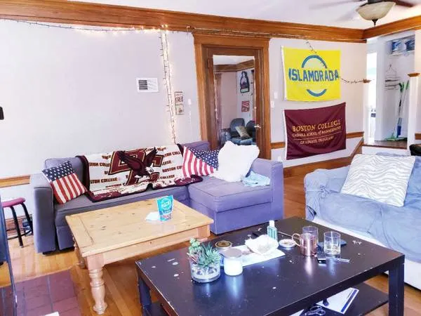 233-235 Commonwealth Ave, Chestnut Hill