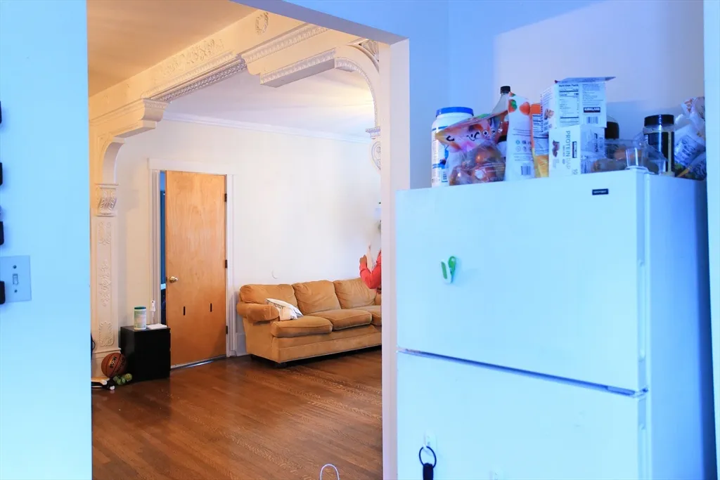 329 Broadway, Mid-Cambridge