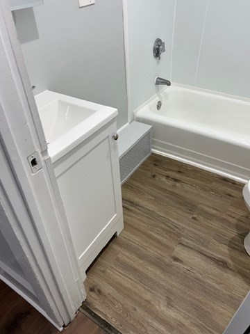 6 Crescent Ave, East Providence