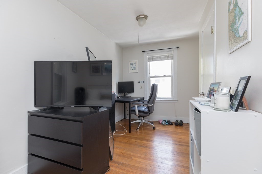 69 I St, South Boston