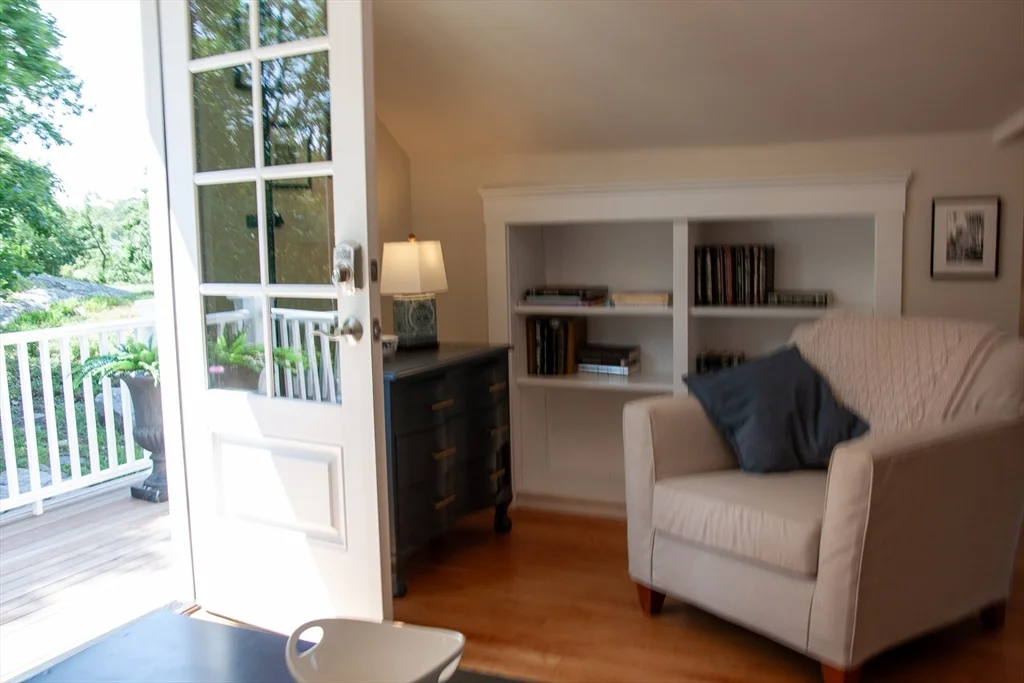 17 Atlantic Ave, Cohasset