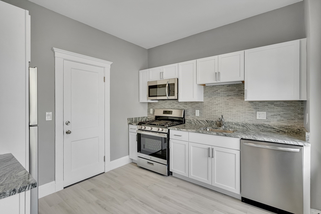 142 Sutherland Rd, Brighton