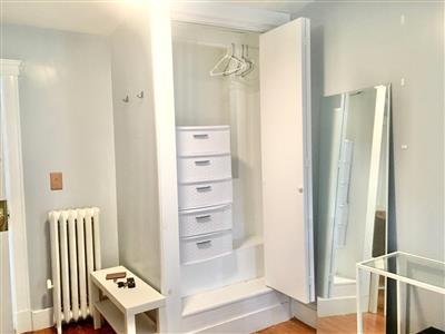 52 Woods Ave, West Somerville