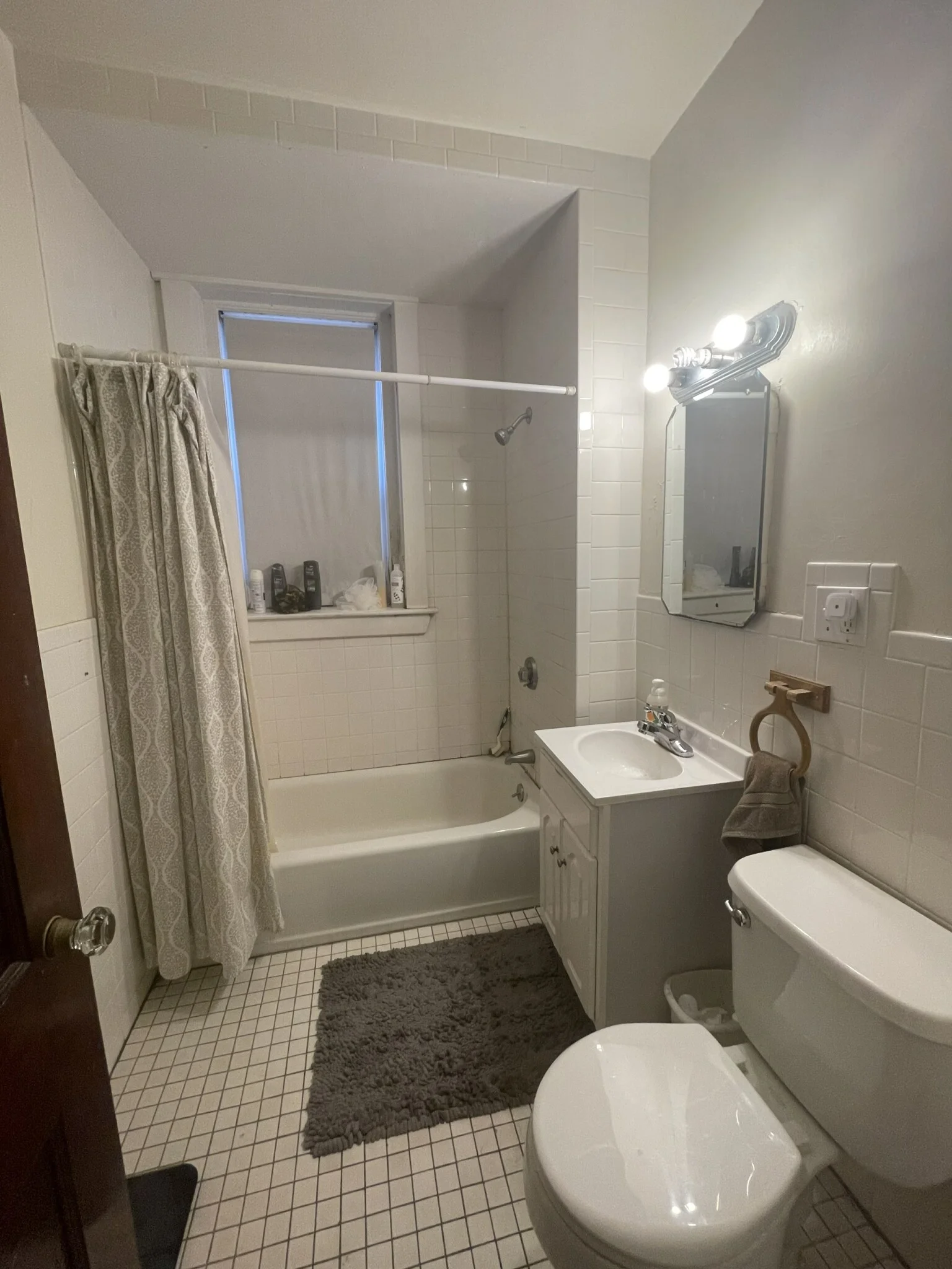 17 Englewood Ave, Washington Square