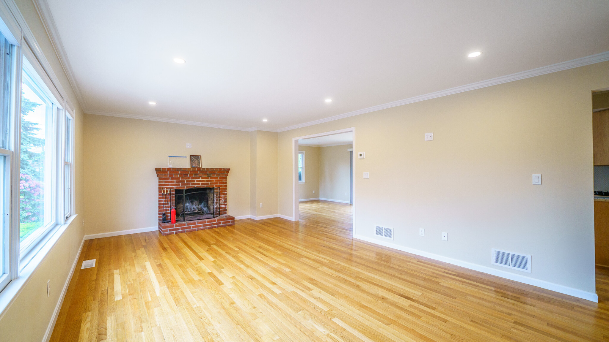 298 Adams St, Nonantum