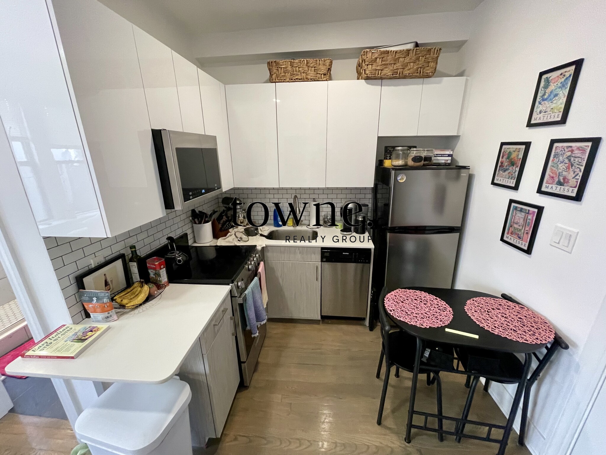 11 Queensberry St, Fenway