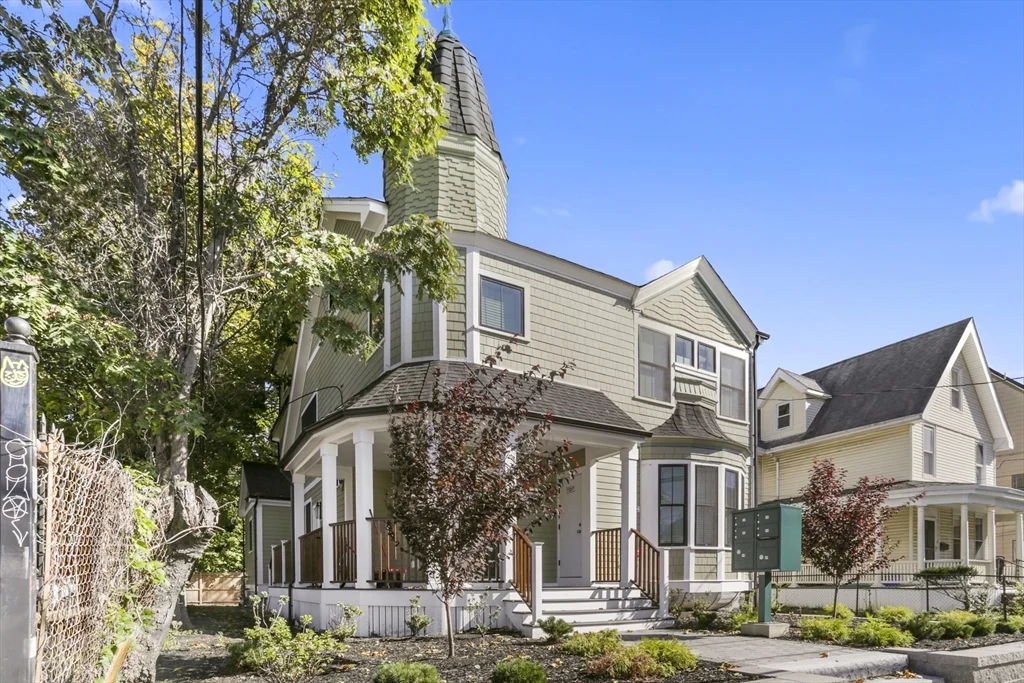 12 Reedsdale St, Allston