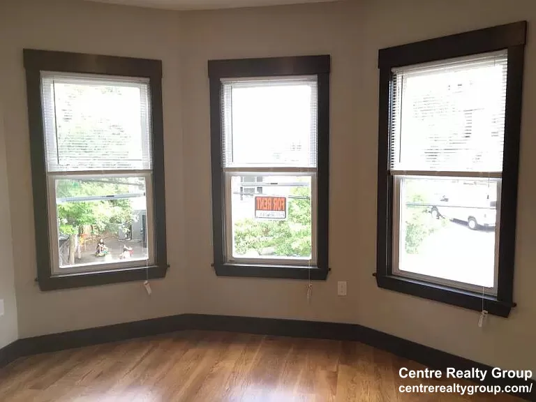 46 Creighton St, Jamaica Plain