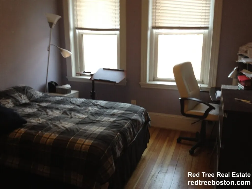 71 South Huntington Ave, Jamaica Plain