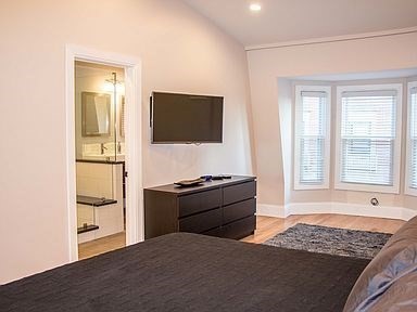 43 Old Harbor St, South Boston