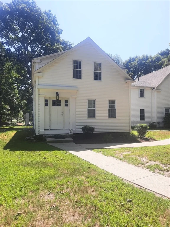 466 Center St, Hanover