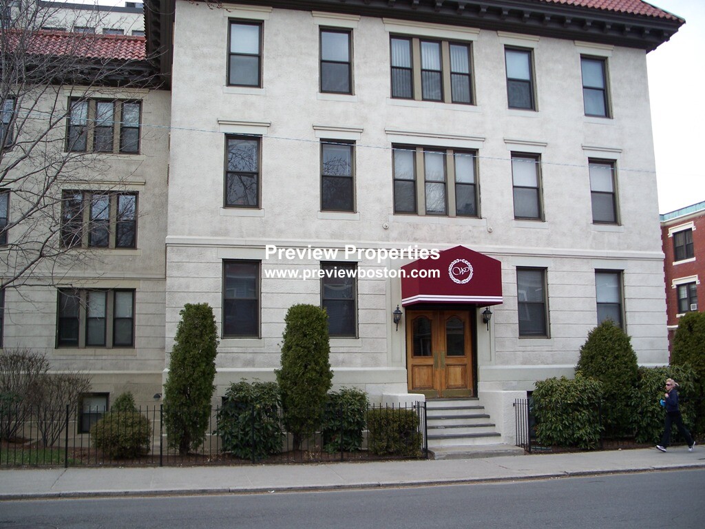 29 Brainerd Rd, Brighton