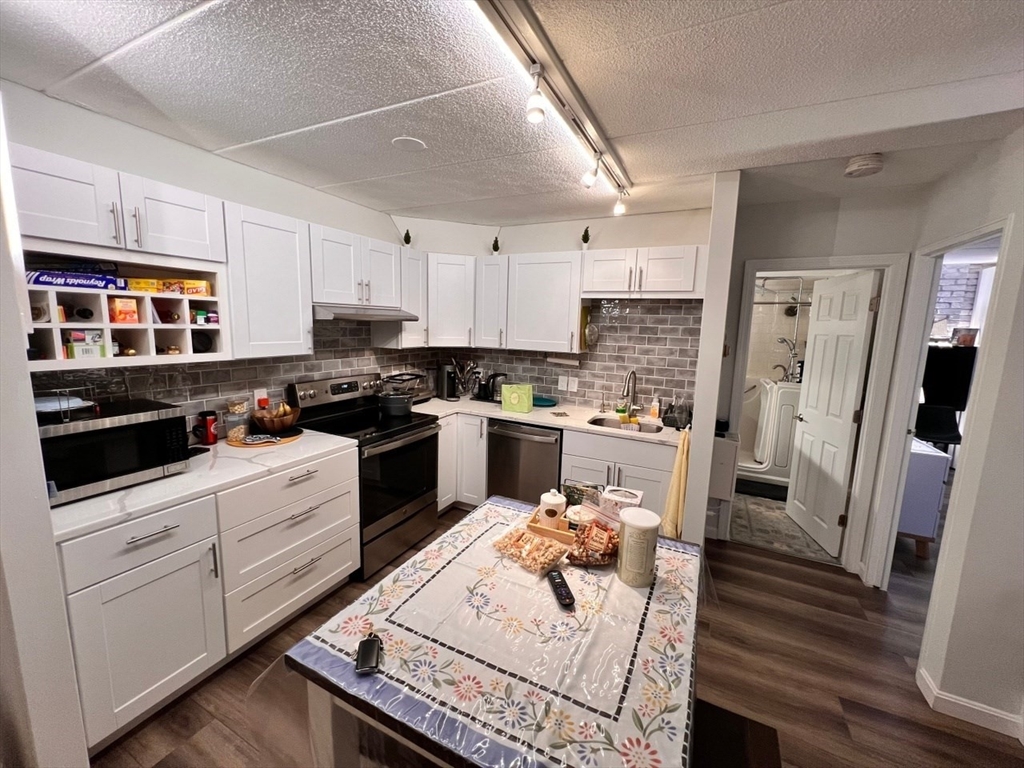 995 Massachusetts Ave, Arlington