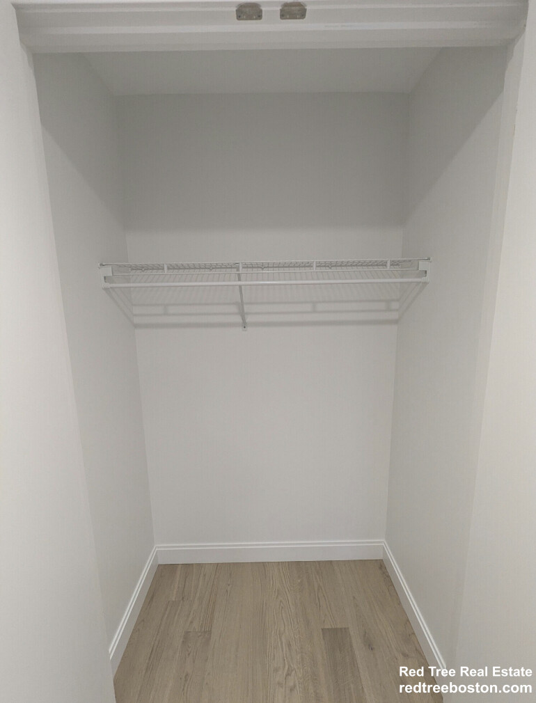 55 Brighton Ave, Allston