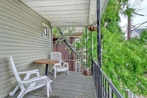 18 Walnut Rd, Winter Hill