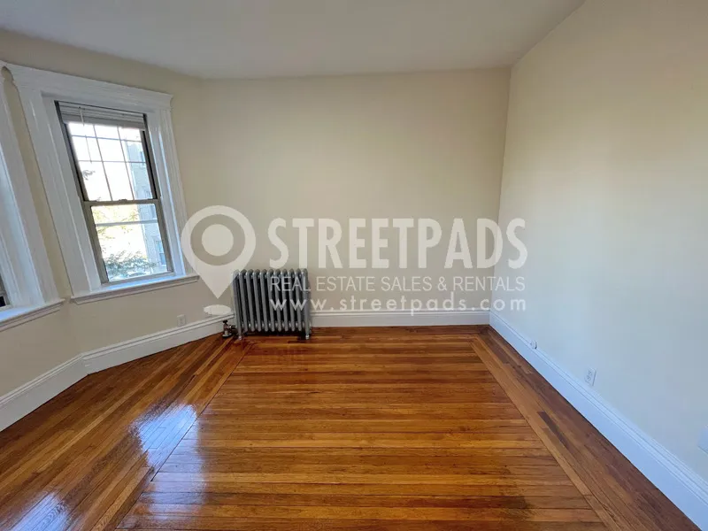 27 Park Dr, Fenway