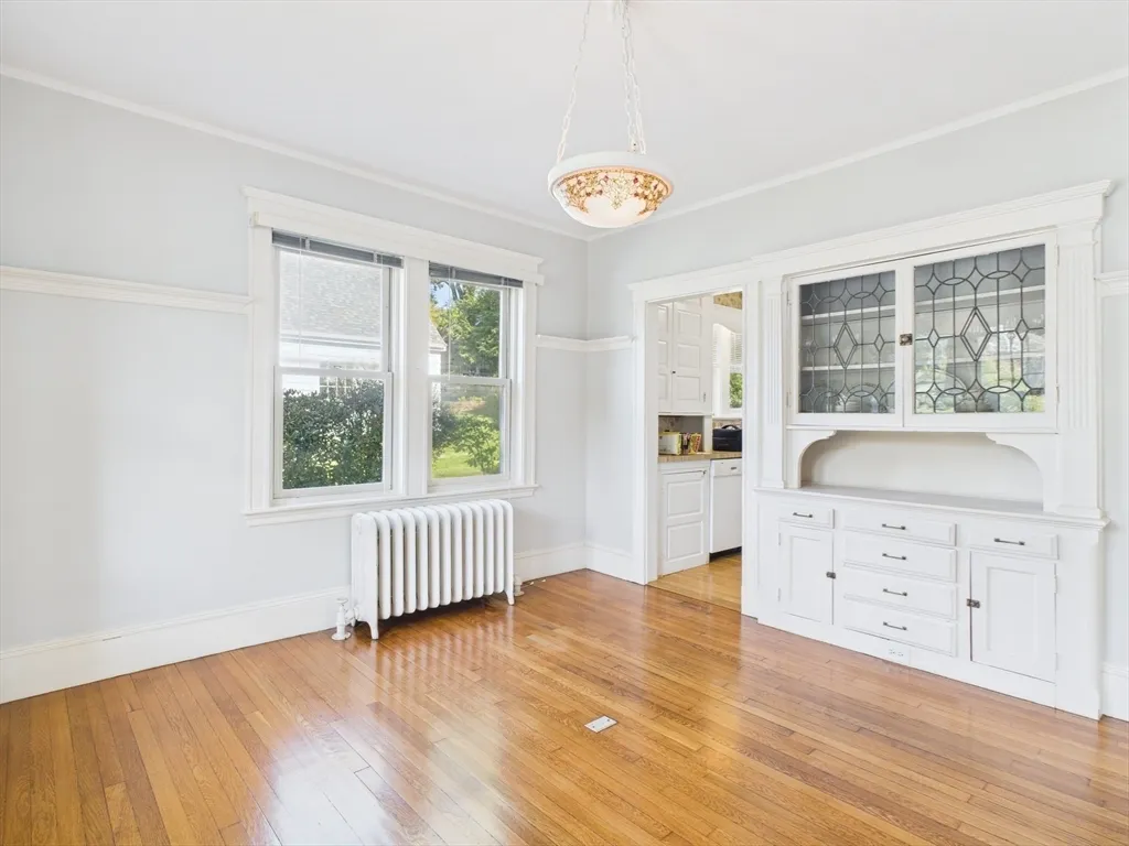 1120 Centre St, Newton Center