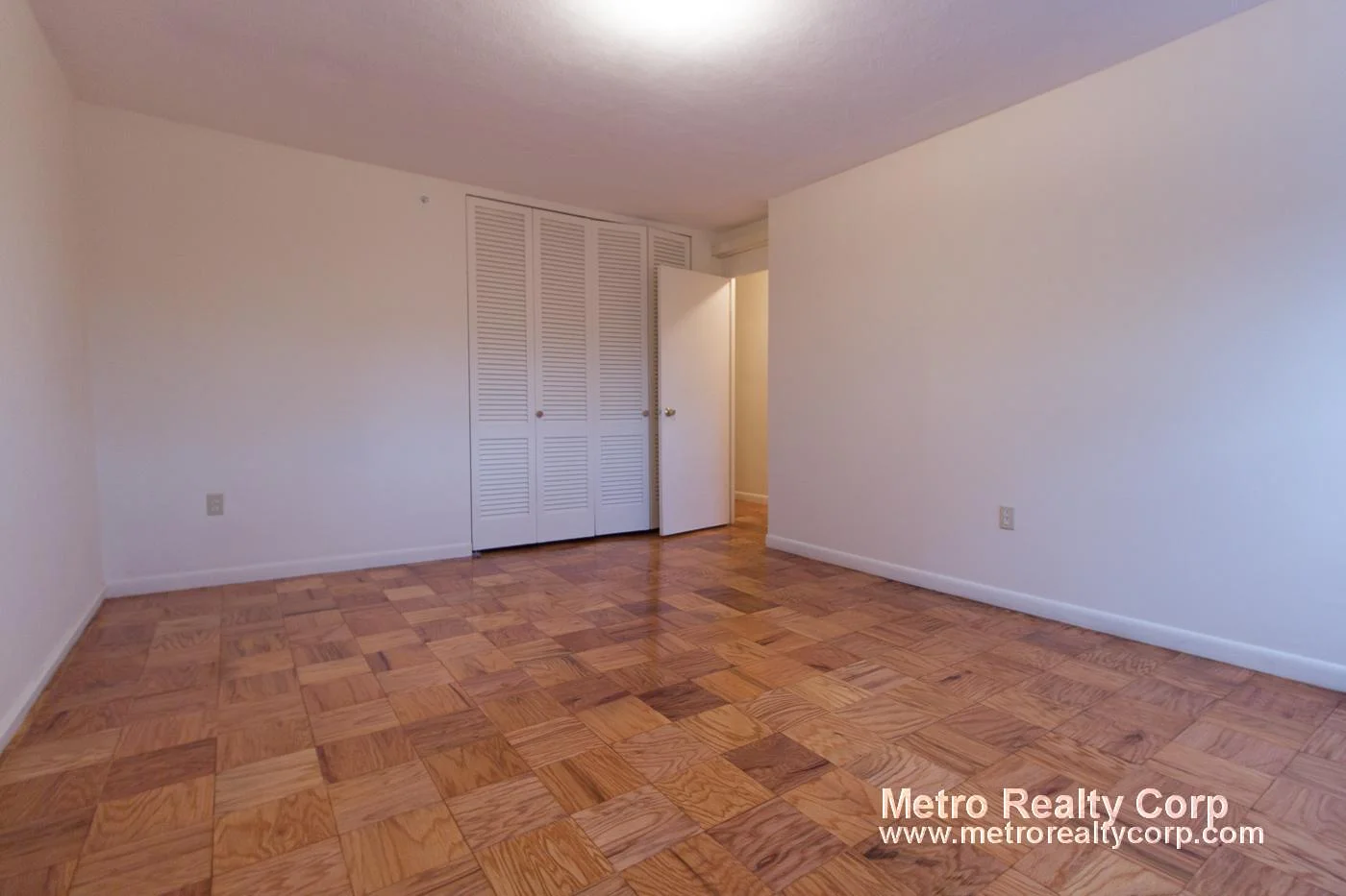 101 Monmouth St, Longwood