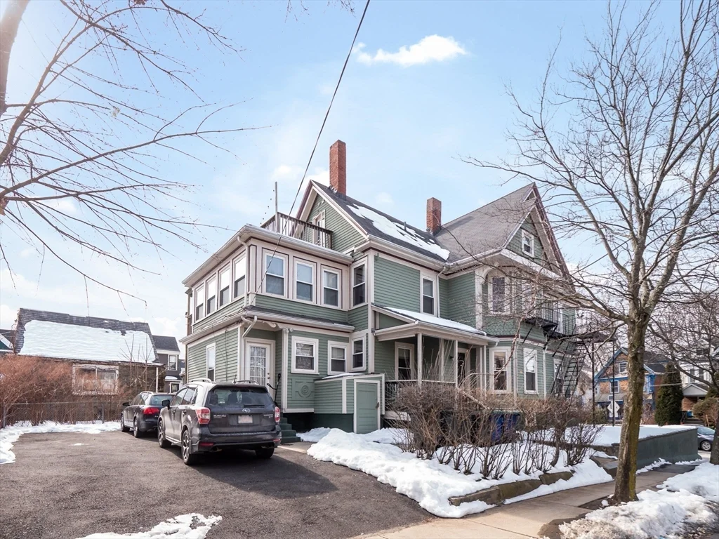 97 College Ave, Powder House Square