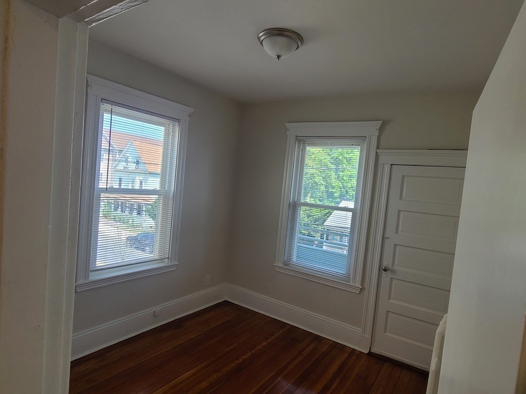 537 Beach St, Revere