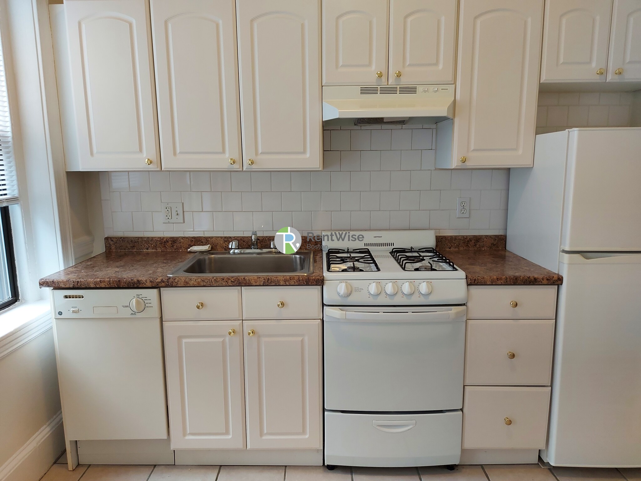 56 Gardner St, Allston