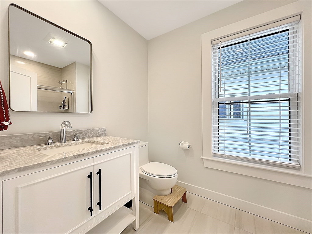 18 Edward St, Medford