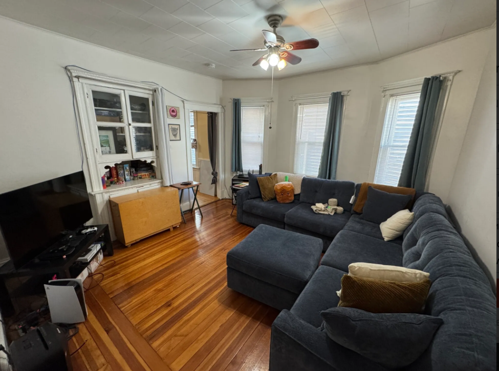 296 Highland Ave, Powder House Square