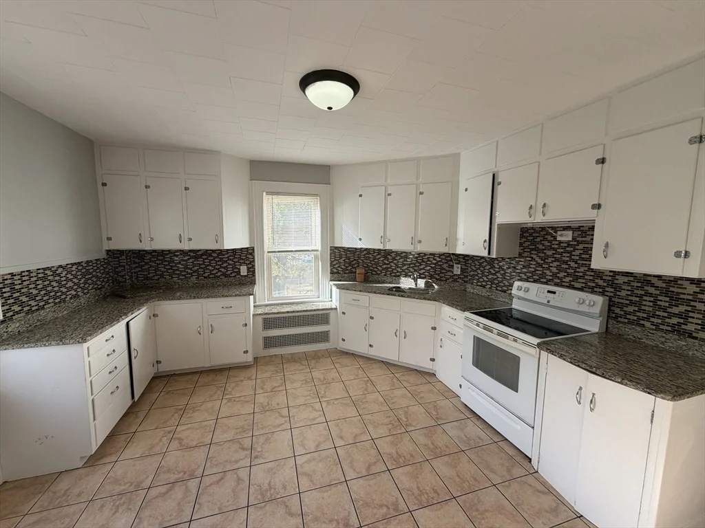 148 George St, Tufts University