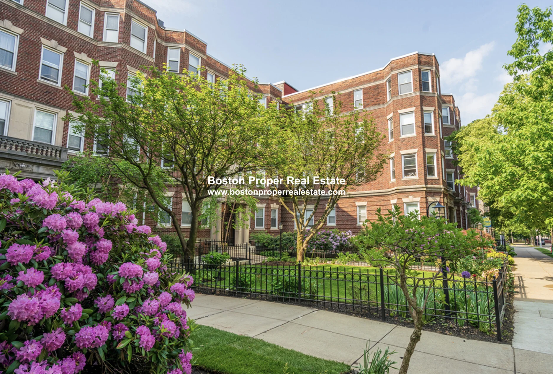 100 Queensberry St, Fenway