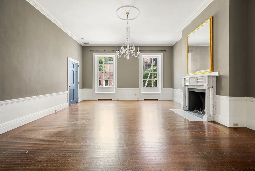 13 Chestnut St, Beacon Hill