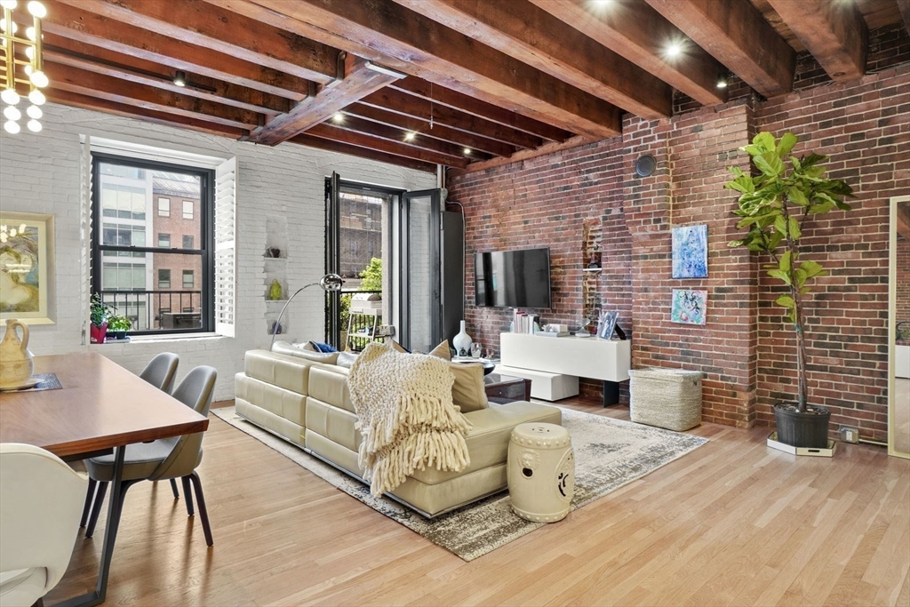 28-32 Atlantic Ave, Waterfront