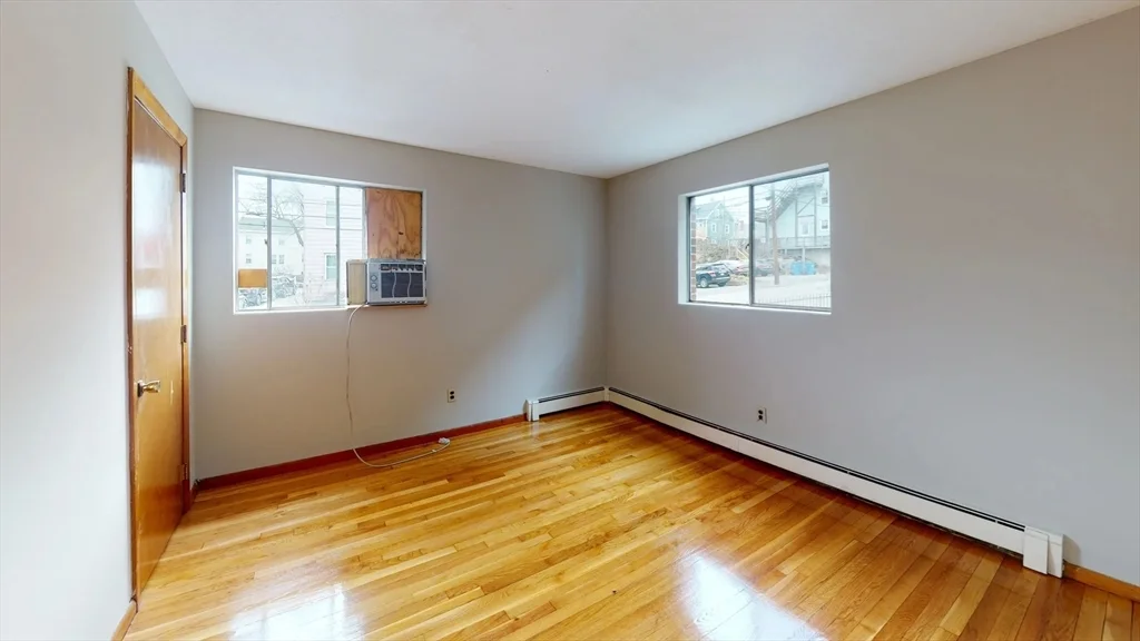 78-80 Harvard St, Waltham