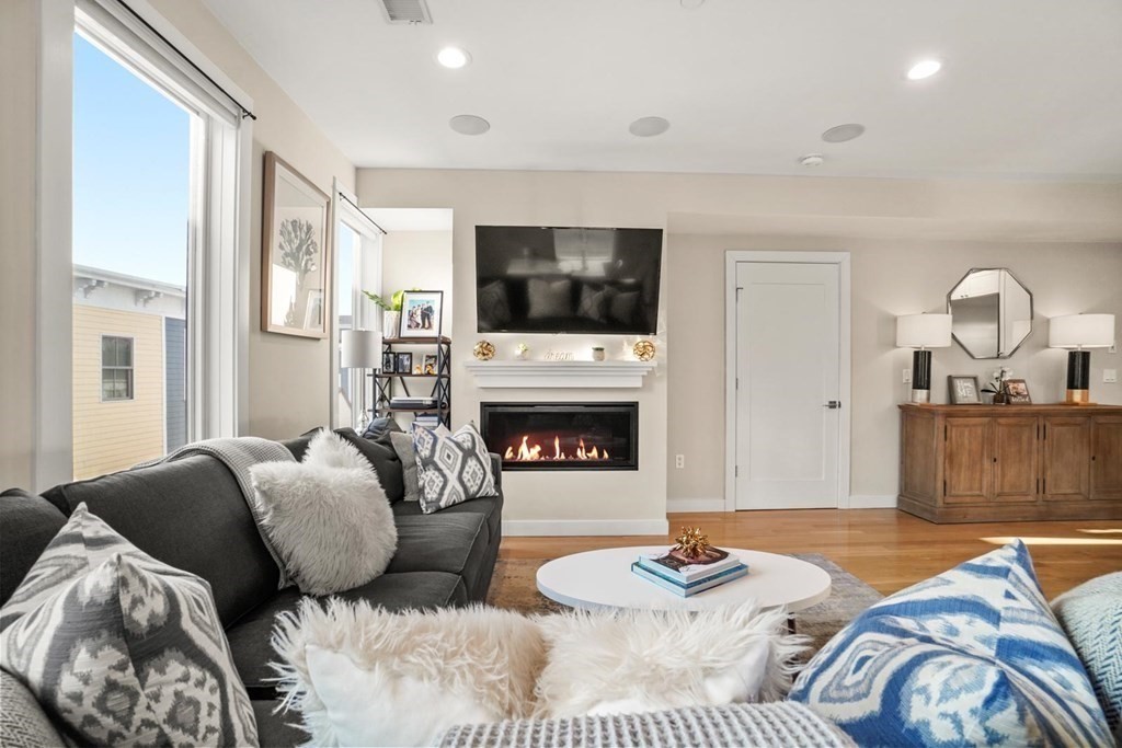 280 Gold St, South Boston